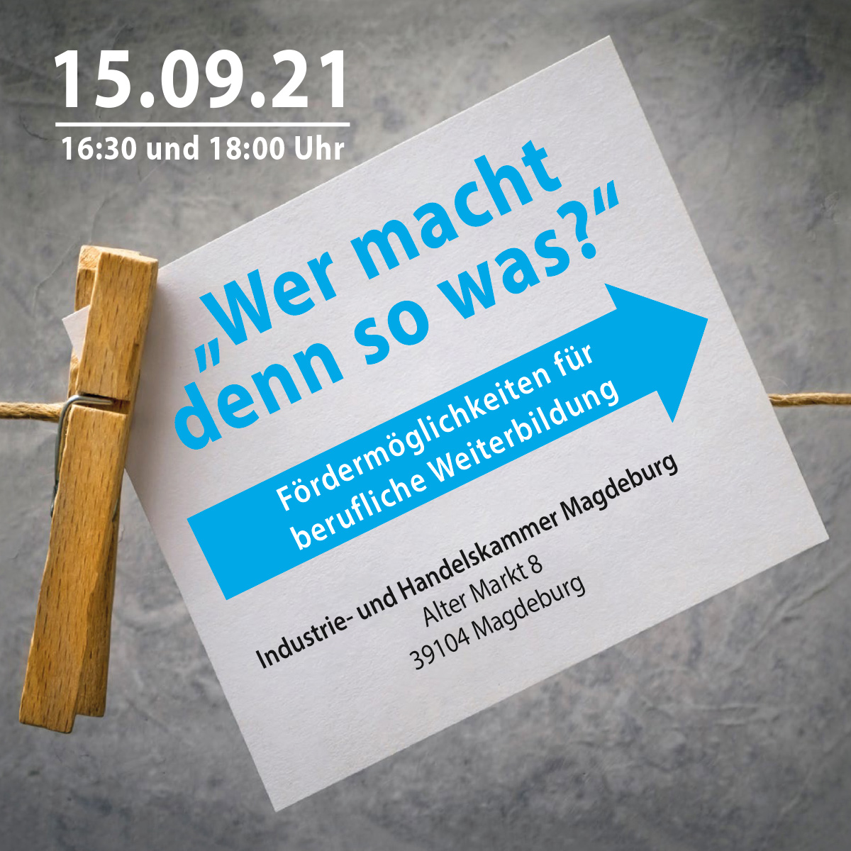 Postkarte ist mit einer Wäscheklammer an einerm Band befestigt